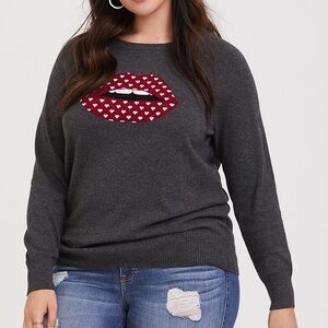 Torrid 4 Womens Gray Kiss Lips Pullover Graphic Sweater
